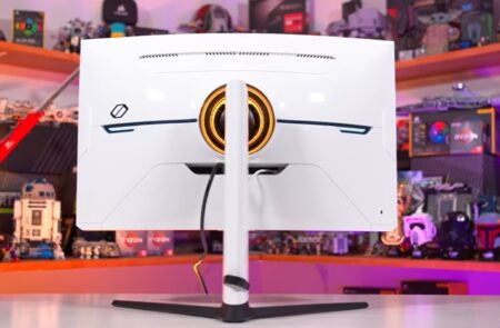 Samsung Odyssey Neo G8 Design and Ports